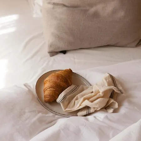 Azenhas Do Mar Roadside House