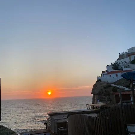 Azenhas Do Mar Roadside House