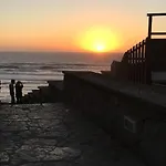 Дом отдыха Azenhas Do Mar Roadside House