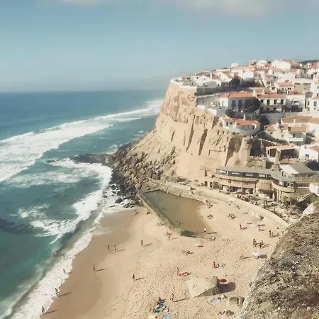Azenhas Do Mar Roadside House * Коларес