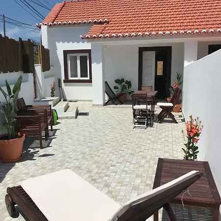Дом отдыха Azenhas Do Mar Roadside House