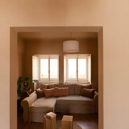 Azenhas Do Mar Roadside House