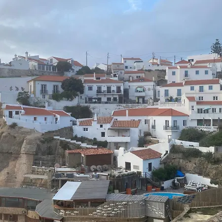Дом отдыха Azenhas Do Mar Roadside House